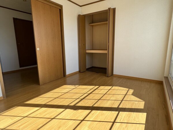 洋室(同仕様)