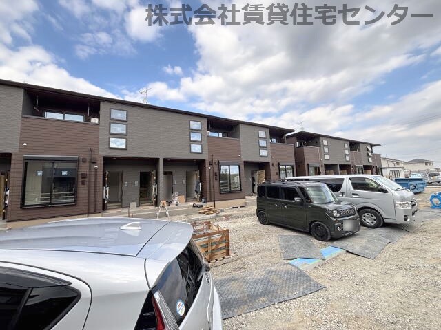 物件外観写真3　(建築中)