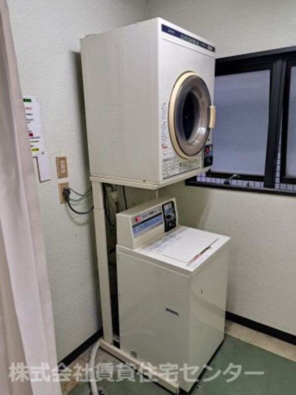 建物設備(コインランドリー)