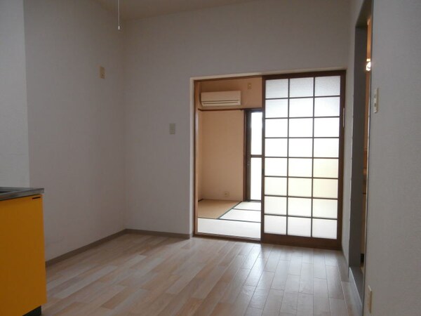 居室(同仕様)