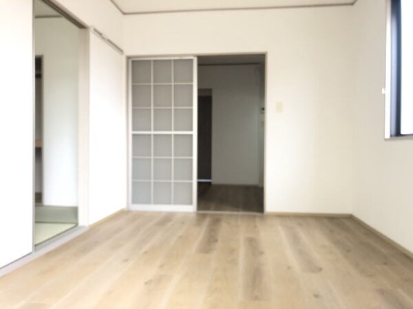 内装他