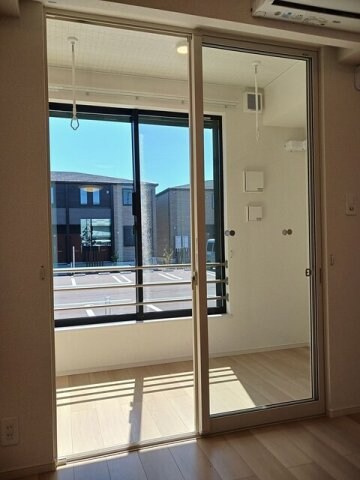 物件内観写真17　(サンルーム)