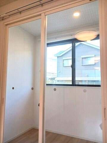 物件内観写真16　(サンルーム)