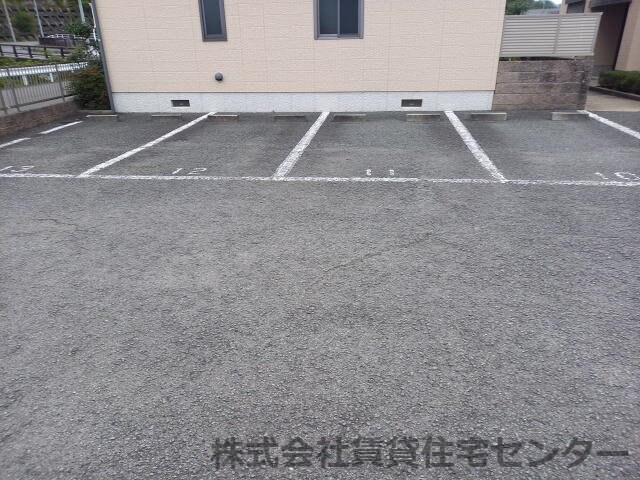 物件外観写真2　