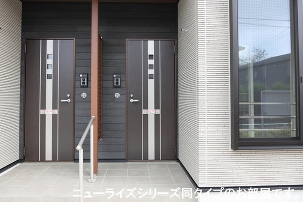 エントランス(同仕様)