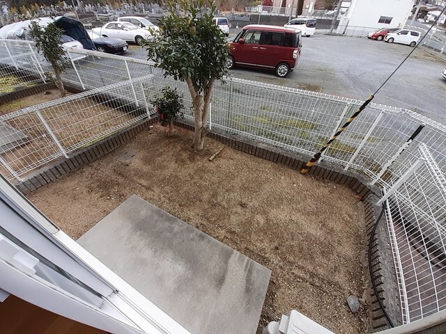 物件内観写真18　(専用庭)