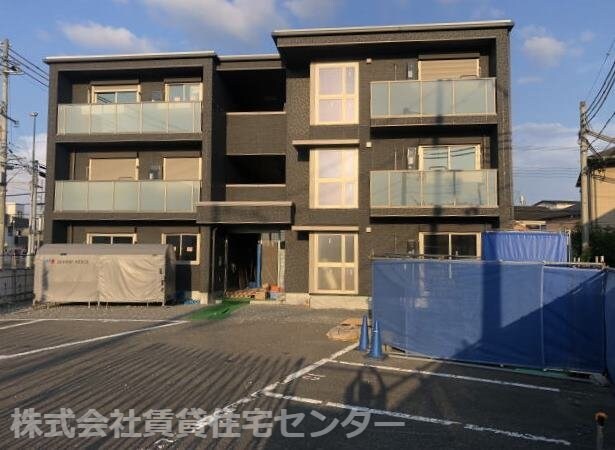 物件外観写真2　(建築中)