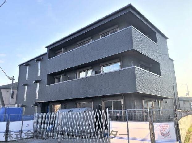 物件外観写真4　(建築中)