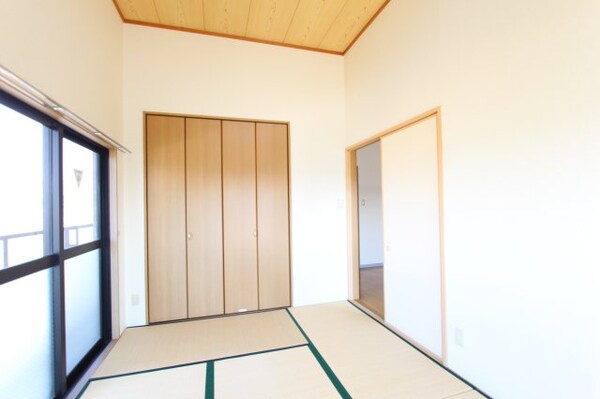 寝室(同仕様)