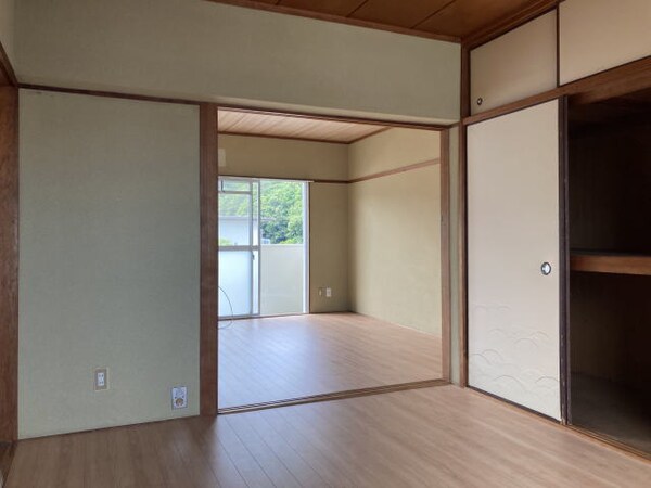 寝室(同仕様)