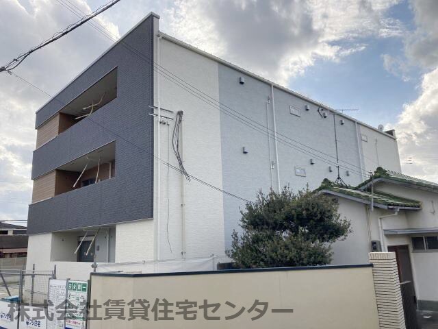 物件外観写真3　(建築中)