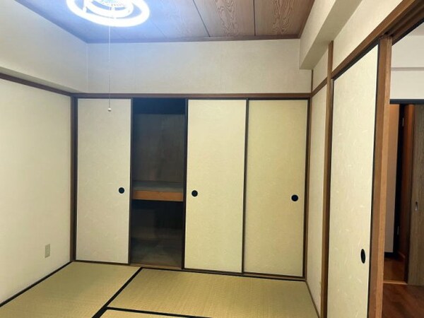 寝室(同仕様)
