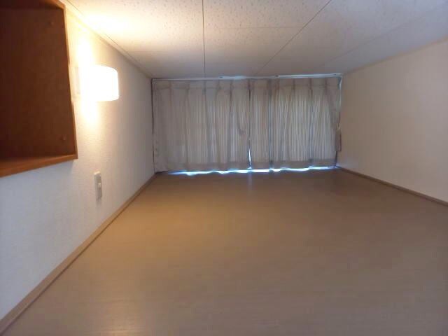 物件内観写真18　(同仕様　ロフト)