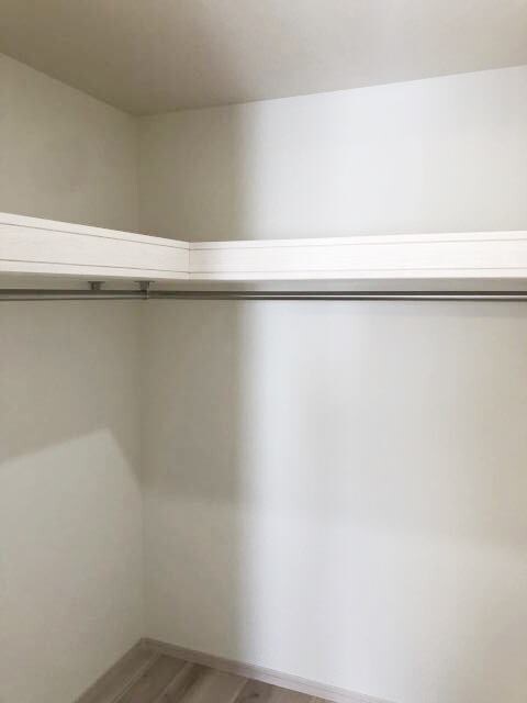 物件内観写真15　(ウォークインクローゼット)