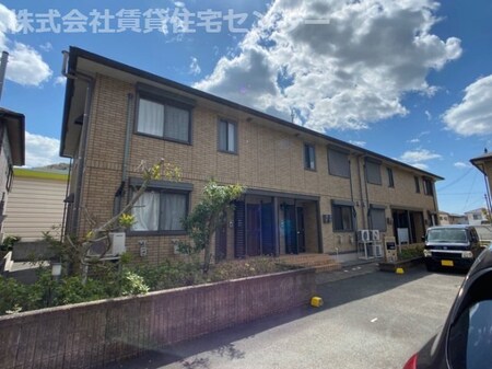 シャロット学園南館外観写真