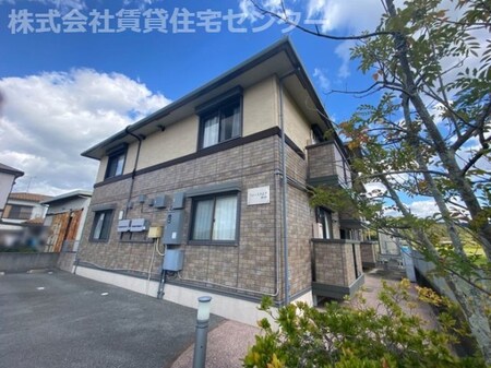 フォースクエア岡田外観写真