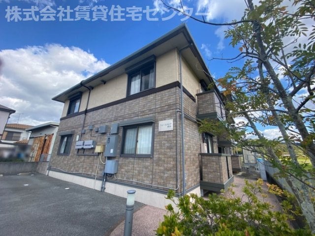 フォースクエア岡田の物件外観写真