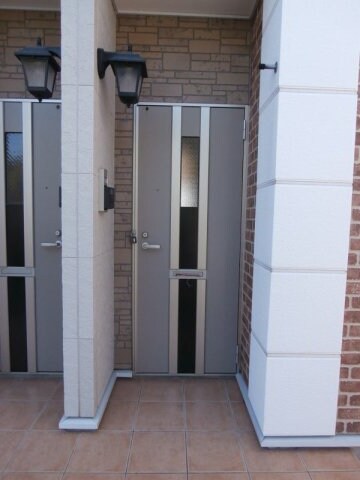 物件外観写真2　(同仕様)