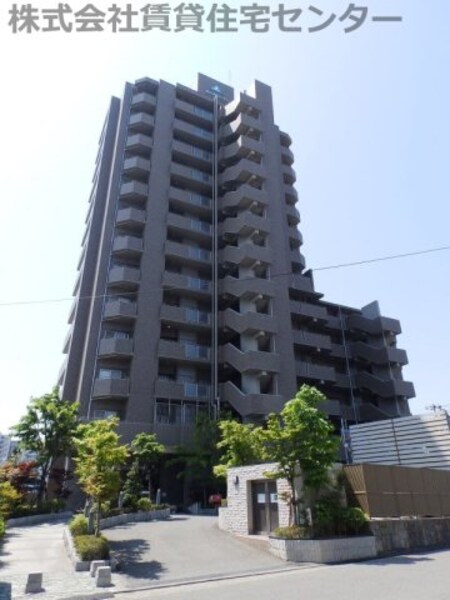 サーパス西高松第２外観写真