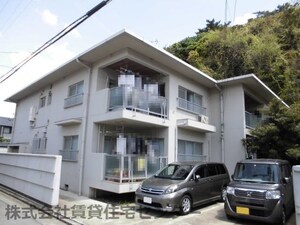 クラウンハイツ東高松外観写真