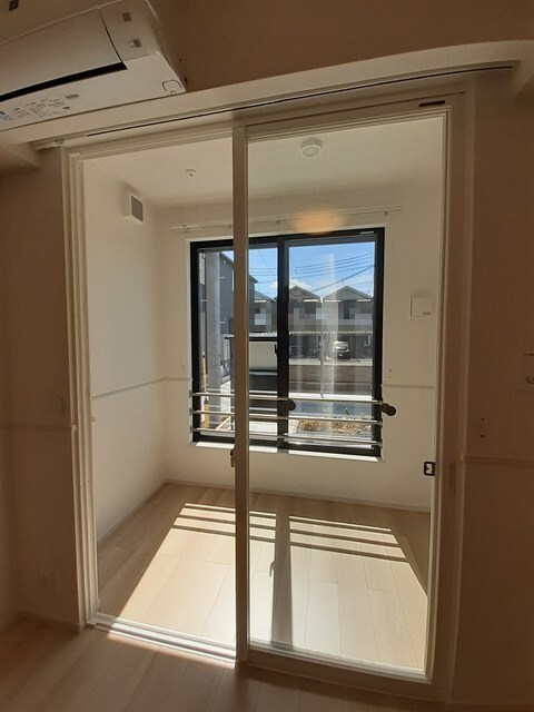 物件内観写真19　(サンルーム　同仕様)