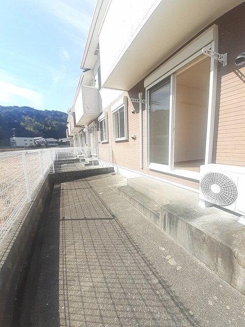 物件内観写真16　(庭)