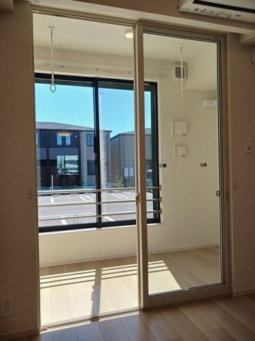 物件内観写真17　(サンルーム)