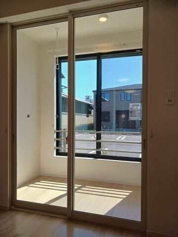 物件内観写真17　(サンルーム)