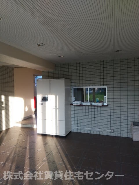 物件外観写真2　(宅配ボックス)