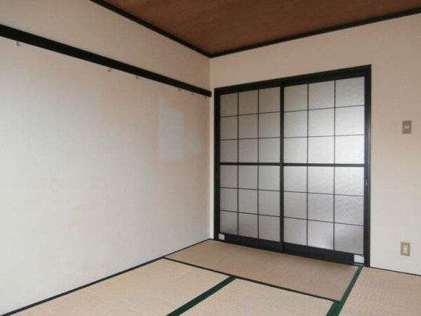 居室(同仕様)