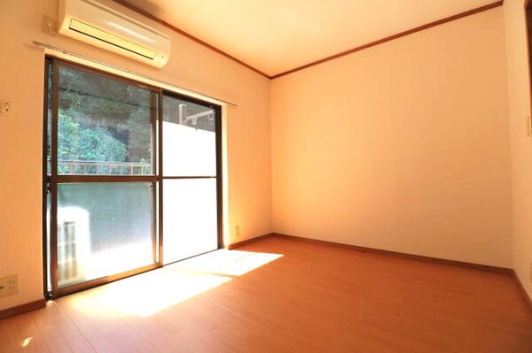 居室(同仕様)