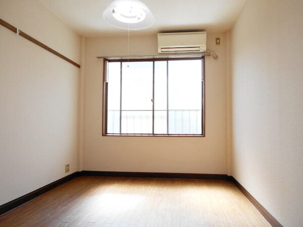居室(同仕様)
