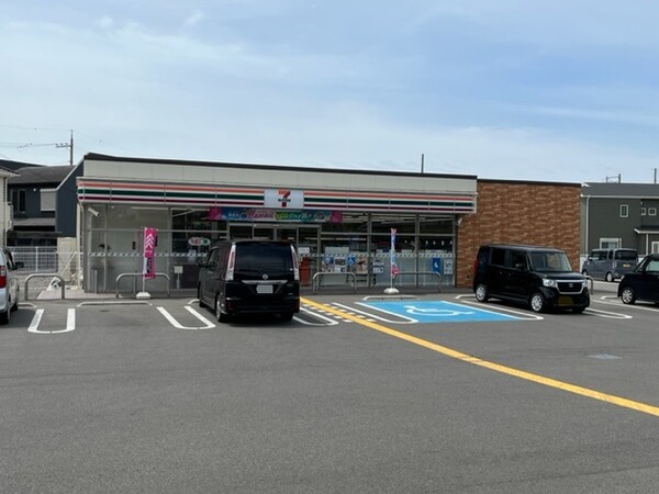 周辺環境(セブンイレブン 和歌山梅原店様 666m)