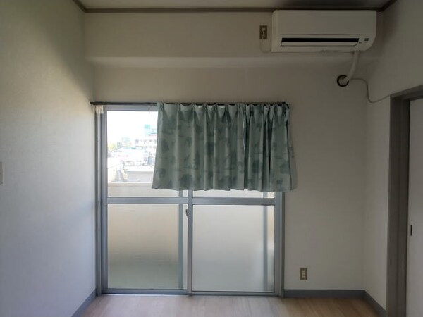 寝室(同仕様)
