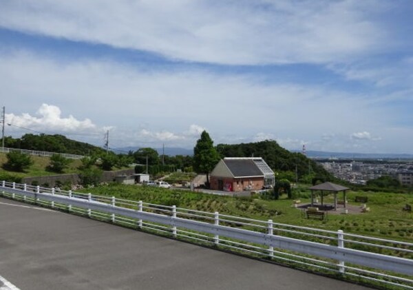 周辺環境(西庄ふれあいの郷ハーブ園 2222m)