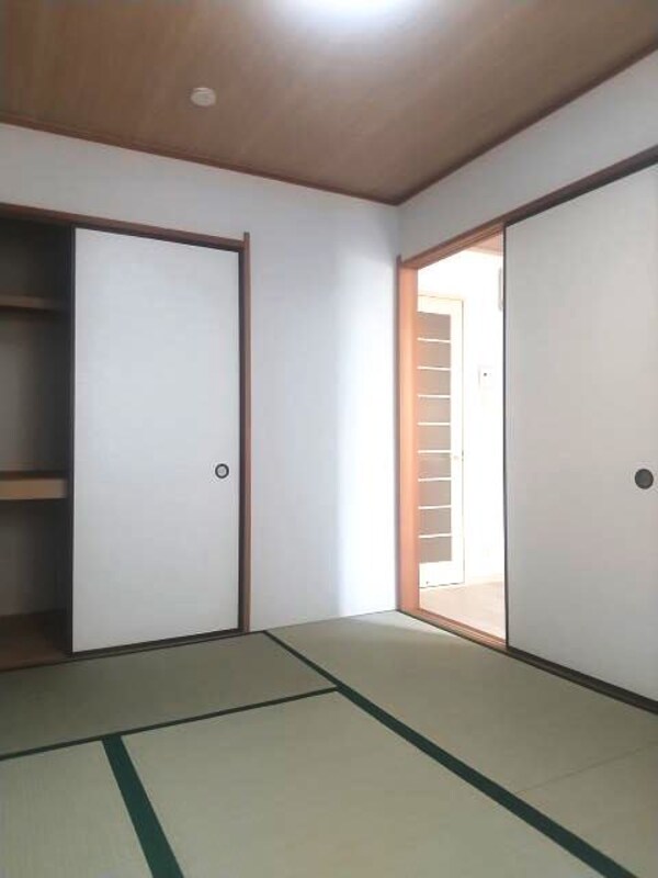 内装他