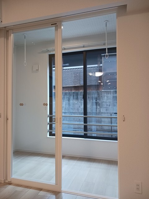 物件内観写真16　(サンルーム)