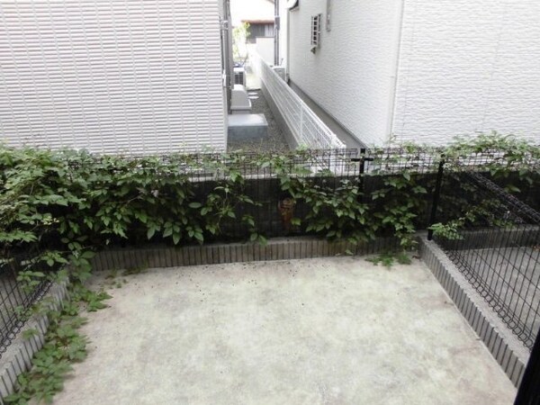 バルコニー(専用庭)