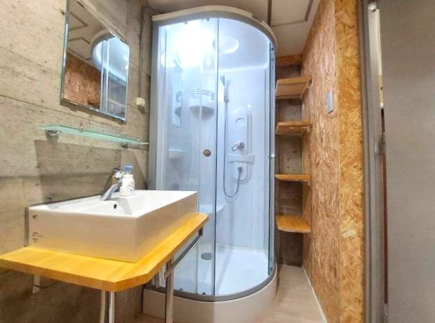 物件内観写真8　(シャワールーム)