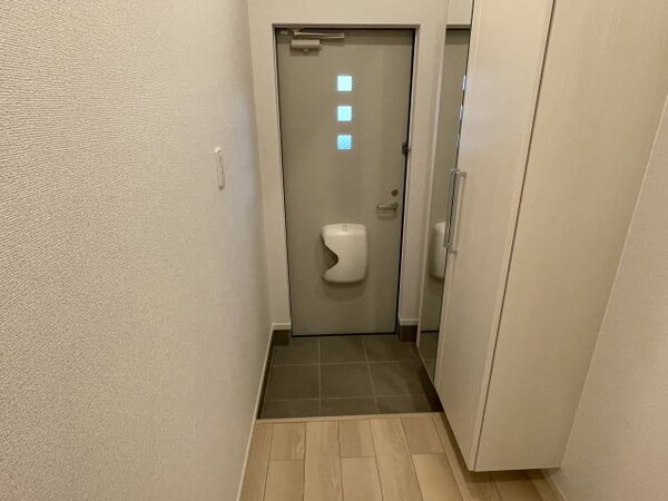 玄関(同仕様)
