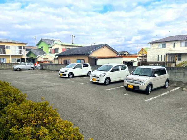 駐車場(敷地内に駐車場あり)