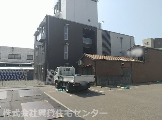 物件外観写真3　(建築中)