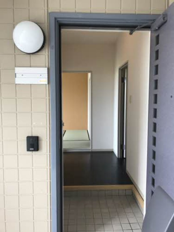 内装他