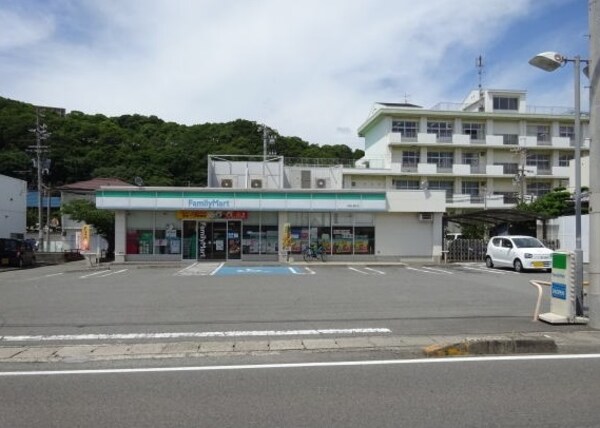 周辺環境(ファミリーマート 和歌山貴志店 1205m)