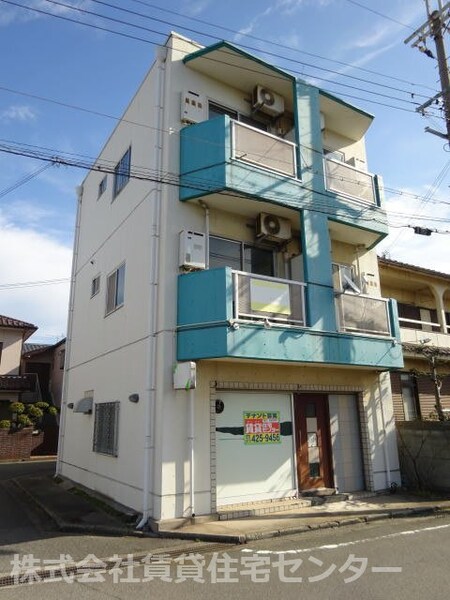 紀泉ビル外観写真