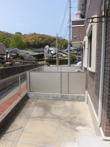 物件内観写真16　(テラス)