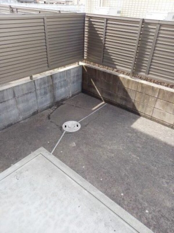 バルコニー(同仕様：テラス)