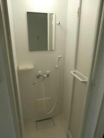 物件内観写真9　(シャワールーム
同仕様)