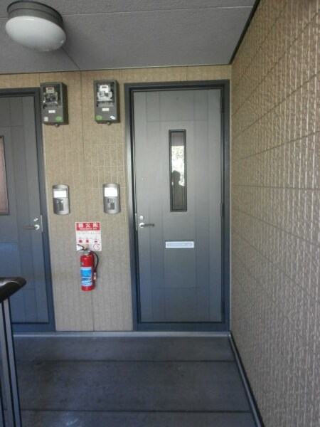 物件外観写真2　(同仕様)