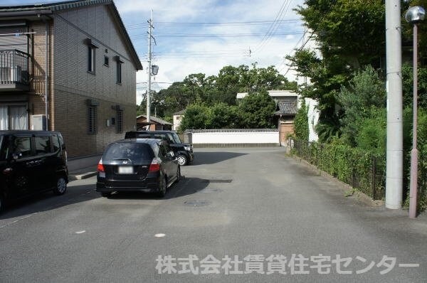 内装他